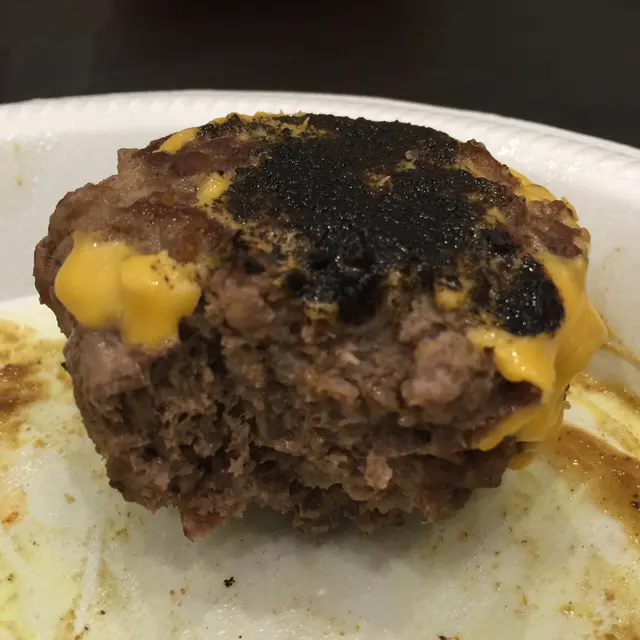 牛肉的比例豐富,大大塊,口感鬆化而肉汁充盈。