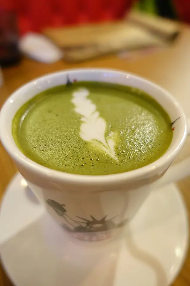 入口濃厚而甘苦的抹茶味