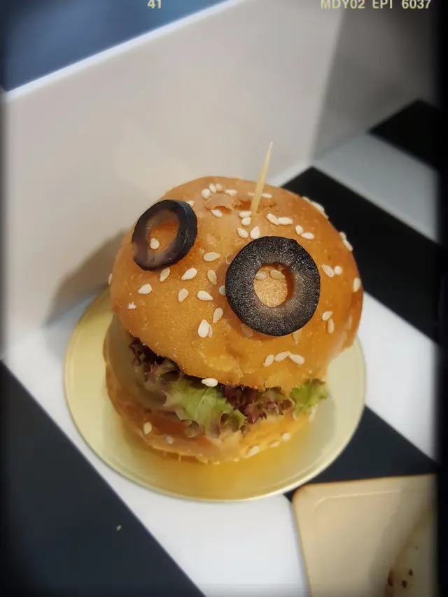 食得有型（原隻鮑魚迷你漢堡包）- 漢堡神偷