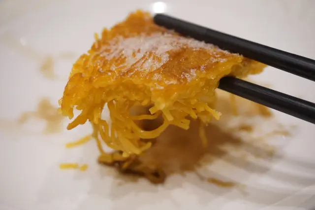 表層脆身得很,內裡軟腍入味,集酸甜脆嫩於一身,水準依然。