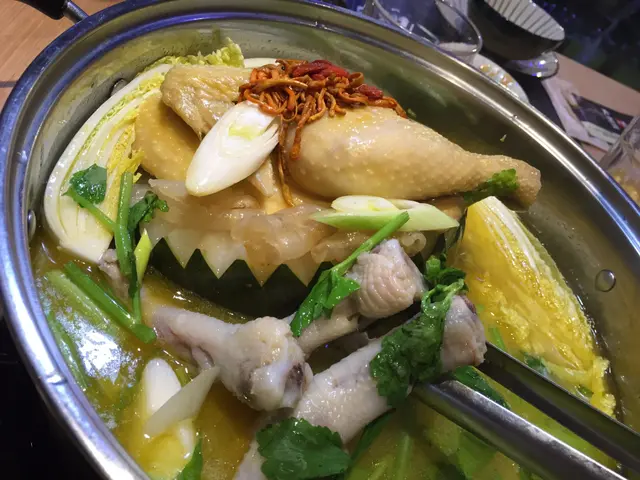 火鍋頸花膠冬瓜濃雞湯