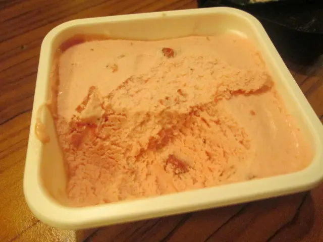 滿佈不少士多啤梨果肉