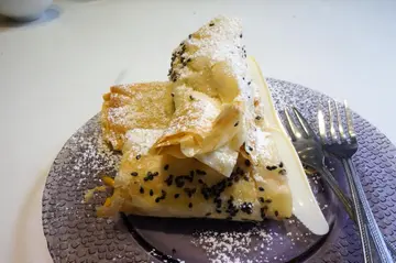 焗香蕉酥皮巻