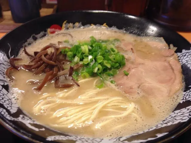 濃厚博多豚骨拉麵