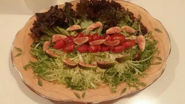 用料新鮮，食落去蔬菜有口感，加上新鮮無花果