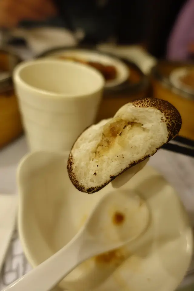 鬆軟的包身，包質密度高！卻是餡料好少！