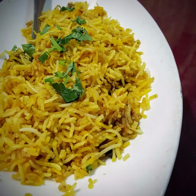 飯夠乾身，香料十足，只食黃米不加其他汁醬，已經可以當一頓晚餐，必食之選