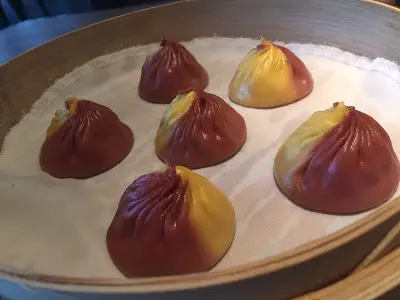 避風塘炒蟹小籠包