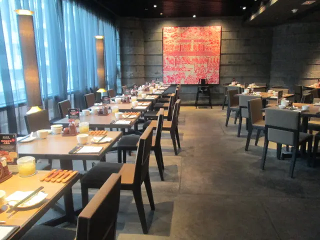 多張二至六人枱