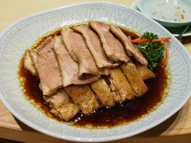 滷水骨香鵝肉片