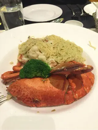 幾乎全間餐廳都叫