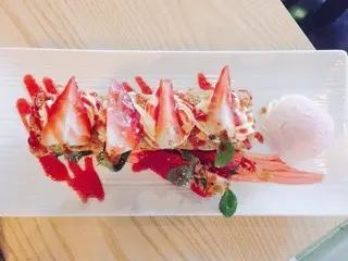 士多啤梨拿破侖