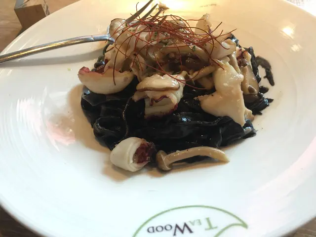 墨汁烏賊奶油手作麵