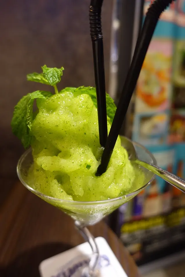 入口青酸，冰涼透心又醒胃！沙冰在炎熱的氣溫下，很快溶化！