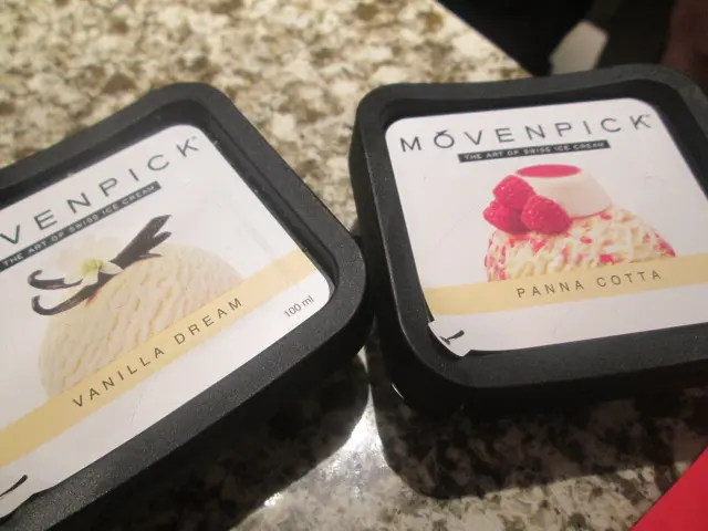 選了雲尼拿味和意大利奶凍口味