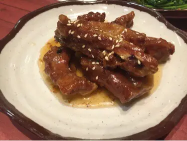 唔講以為係金沙骨