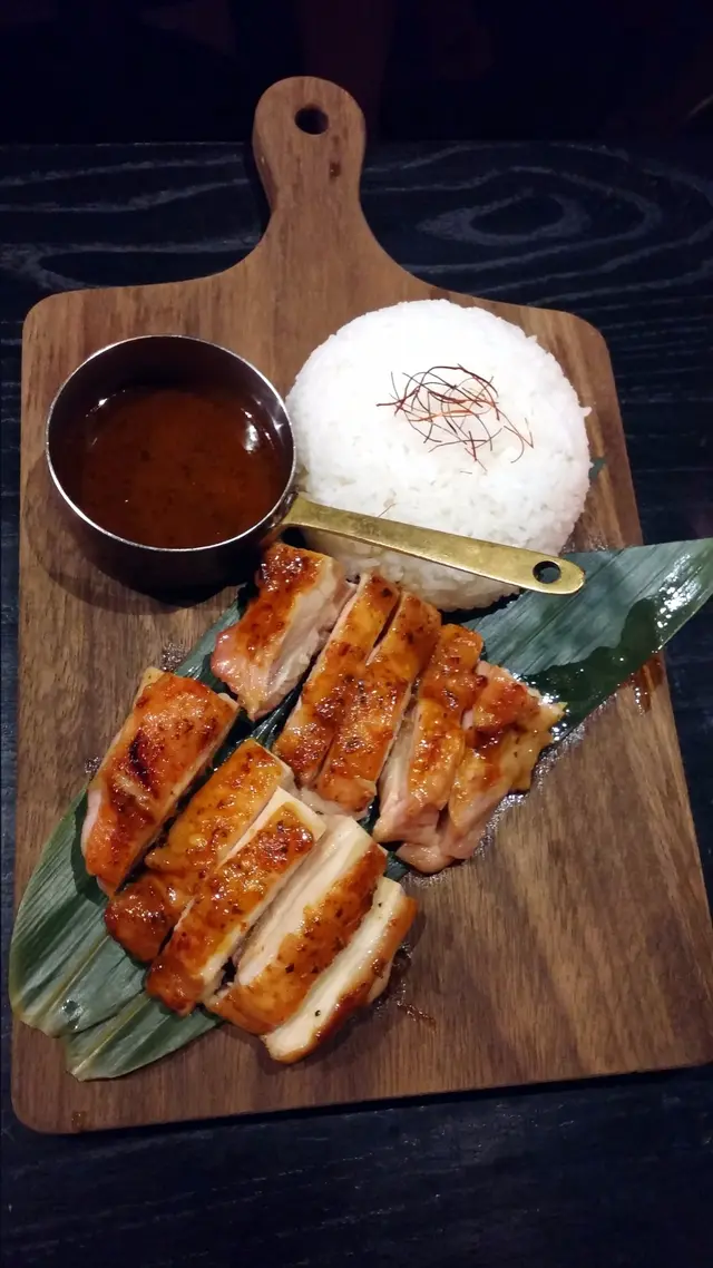 CHARGRILLED CHICKEN RICE