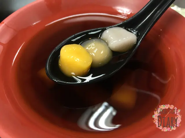 黑糖水唔夠凍
芋圓頗煙韌
但因為粉既比例較多
所以芋圓無咩地瓜同芋頭既香味