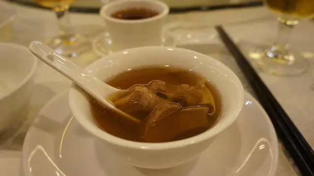 蟲草螺頭燉豬𦟌湯