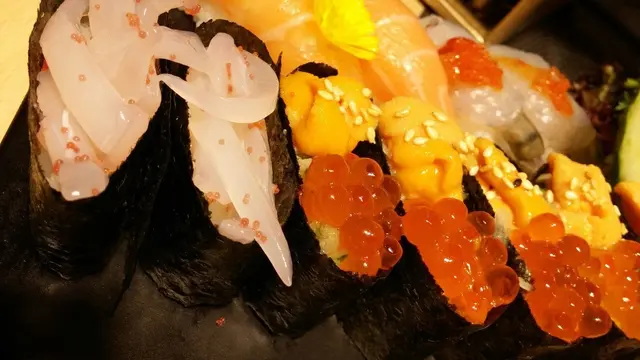 海膽三文魚子