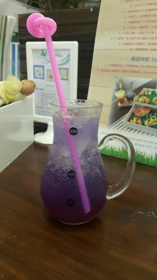 藍蝶花青檸梳打特飲