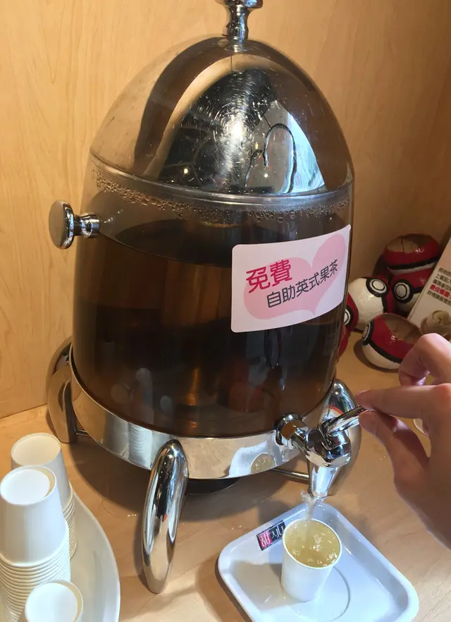 甜品吃膩了,喝兩杯果茶消消滯