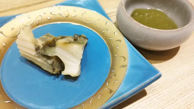 清酒蒸鮑魚配鮑魚肝醬