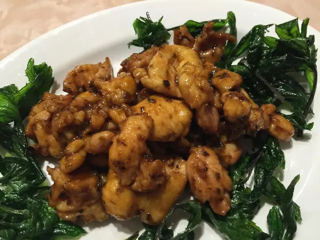 雞球加了川椒粉和醬油一起炒,炒得很有鑊氣!