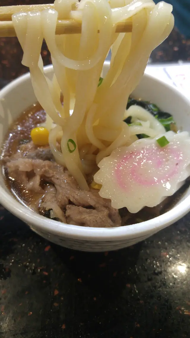 烏冬幾彈牙。湯都夠味👍