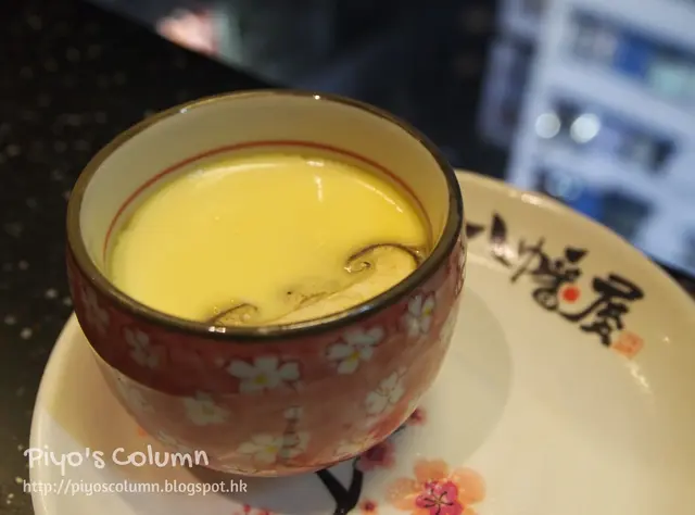 比奶凍要軟滑,又夾有蝦、八爪魚等海鮮碎粒,忍不住要encore。