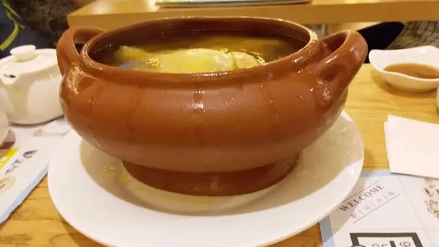 主打紫砂燉湯,必點菜