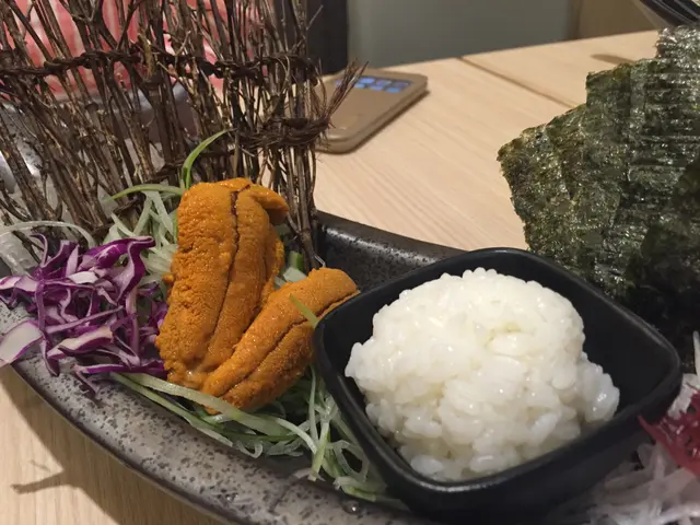 當晚有日本與加拿大海膽選擇,點了老板娘推介的加拿大海膽,非常鮮味。