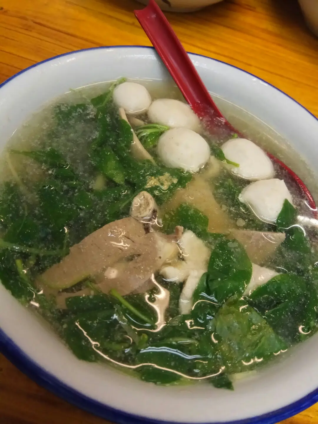 猪肉丸猪杂枸杞汤