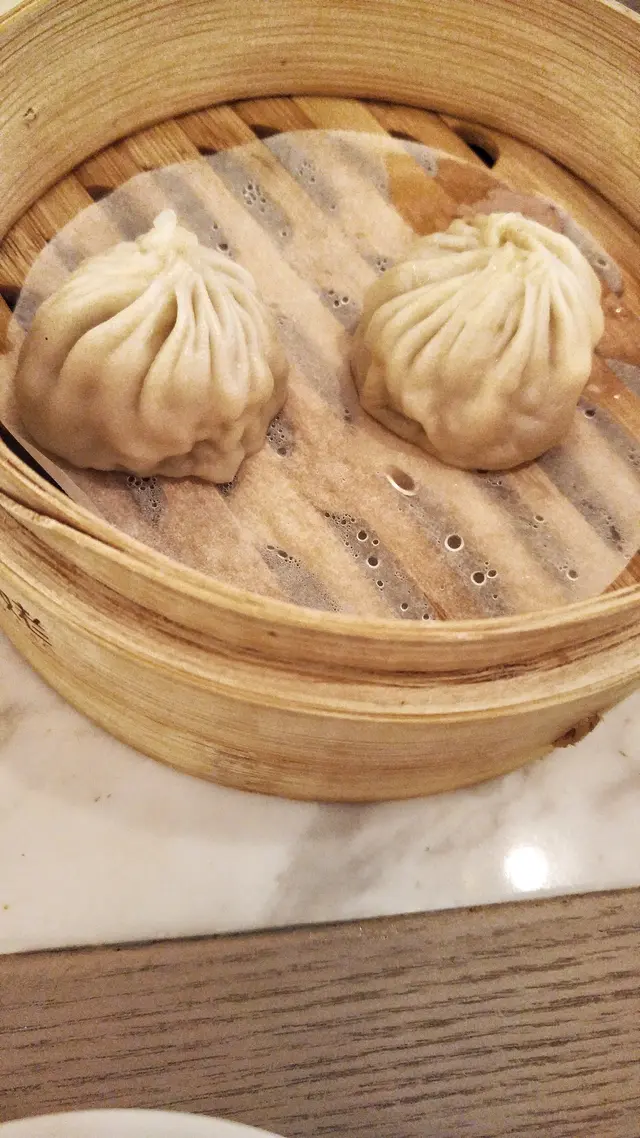 一共四隻, 但俾我食咗兩隻先記得影