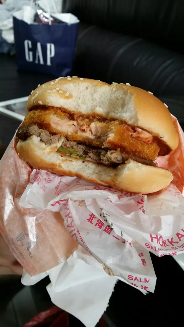 北海道三文魚.牛堡