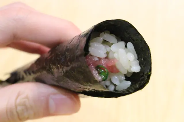 蔥吞拿魚腩手卷