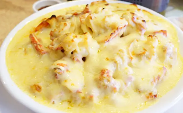 芝士焗龍蝦伊麵底