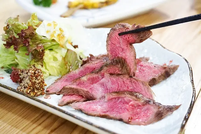 鹽燒頂級牛小排