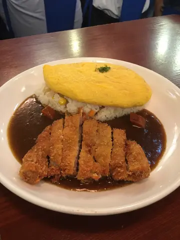 咖哩吉列豬扒蛋包飯