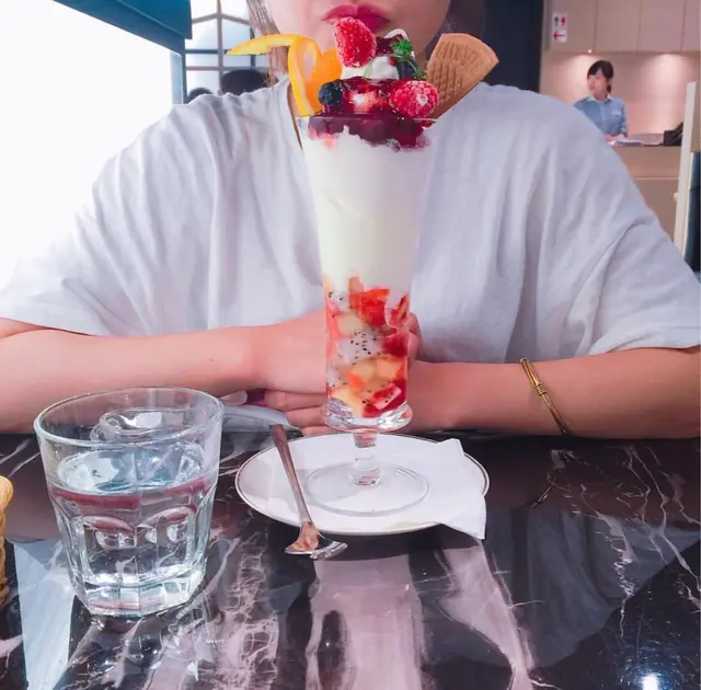 士多啤梨紅妹軟雪糕吧飛