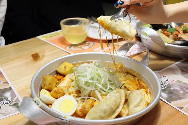 拉上黎仲有芝士黐住