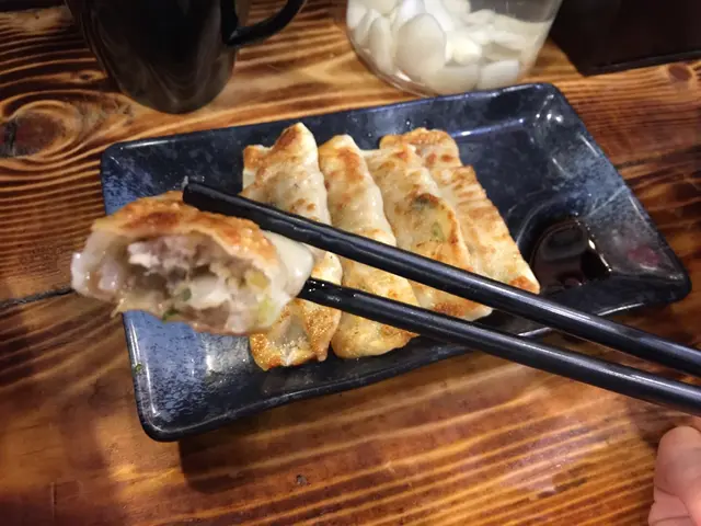 雞軟骨餃子