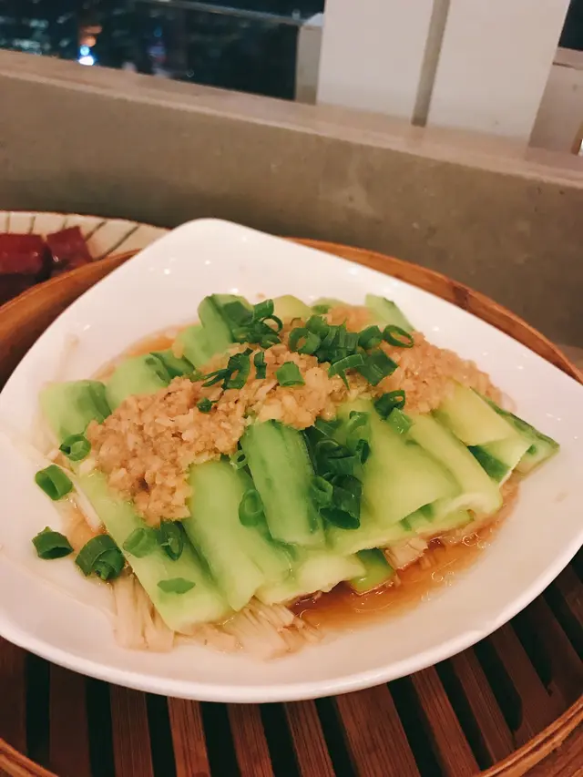 金銀蒜蒸勝瓜金菇