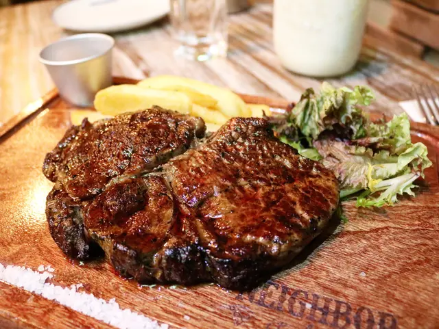 美國安格斯肉眼配紅酒汁