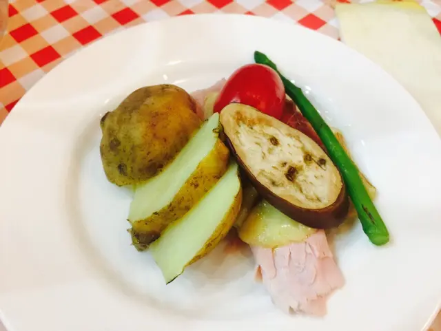 將熔左的芝士mix埋肉同蔬菜