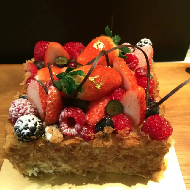 Mixed berry napolean cake