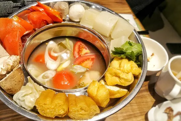 泰式農村帽子雞鍋