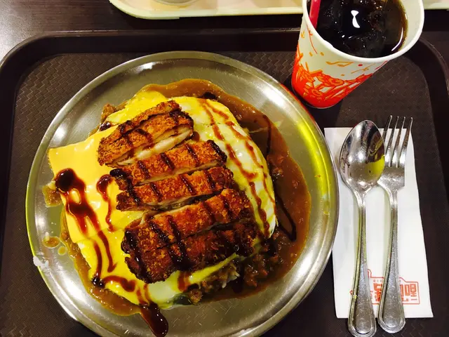 咖哩芝士炸雞扒飯