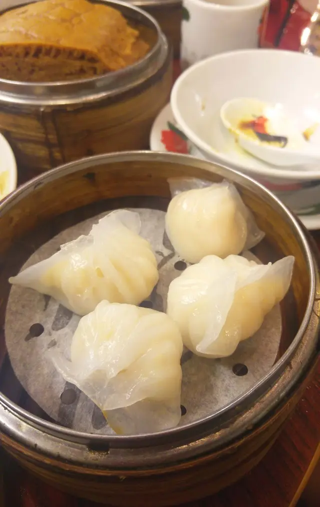 造型跟手工都不是華麗巧手, 論大小也不是霸王身形