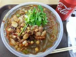 辣子鸡酸辣粉